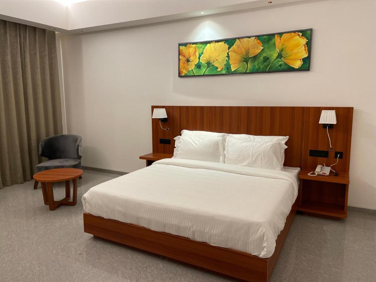 The Mars Resorts Meerut Dış mekan fotoğraf