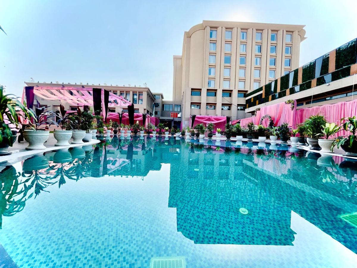 The Mars Resorts Meerut Dış mekan fotoğraf